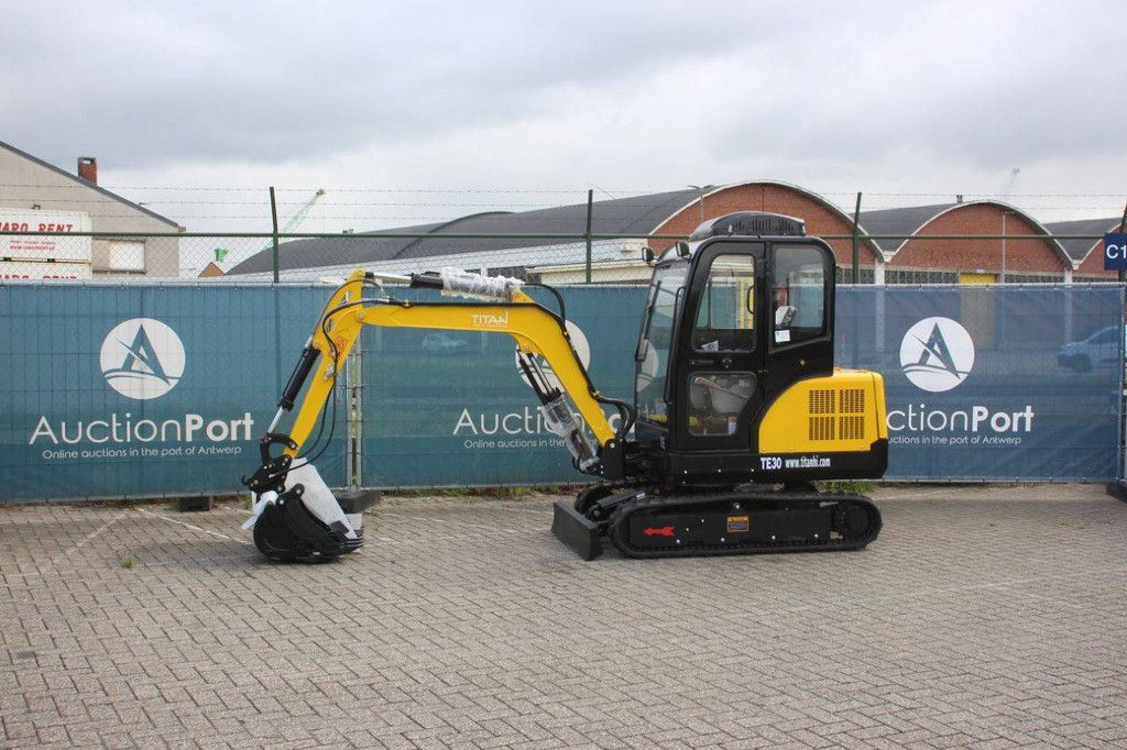 Titan TE30 Diesel Mini Excavator 2025 New