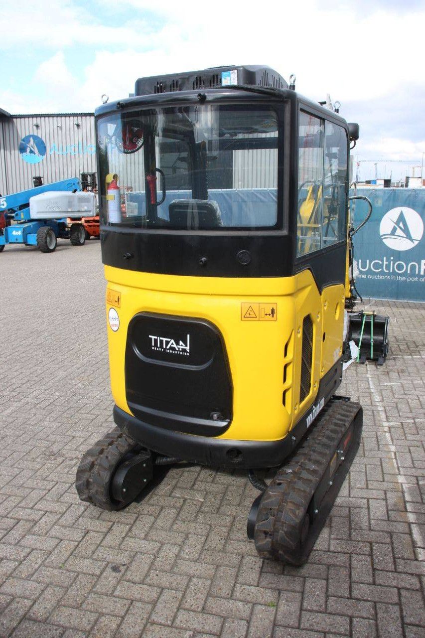 Titan TE25 Diesel Mini Excavator 2025 New