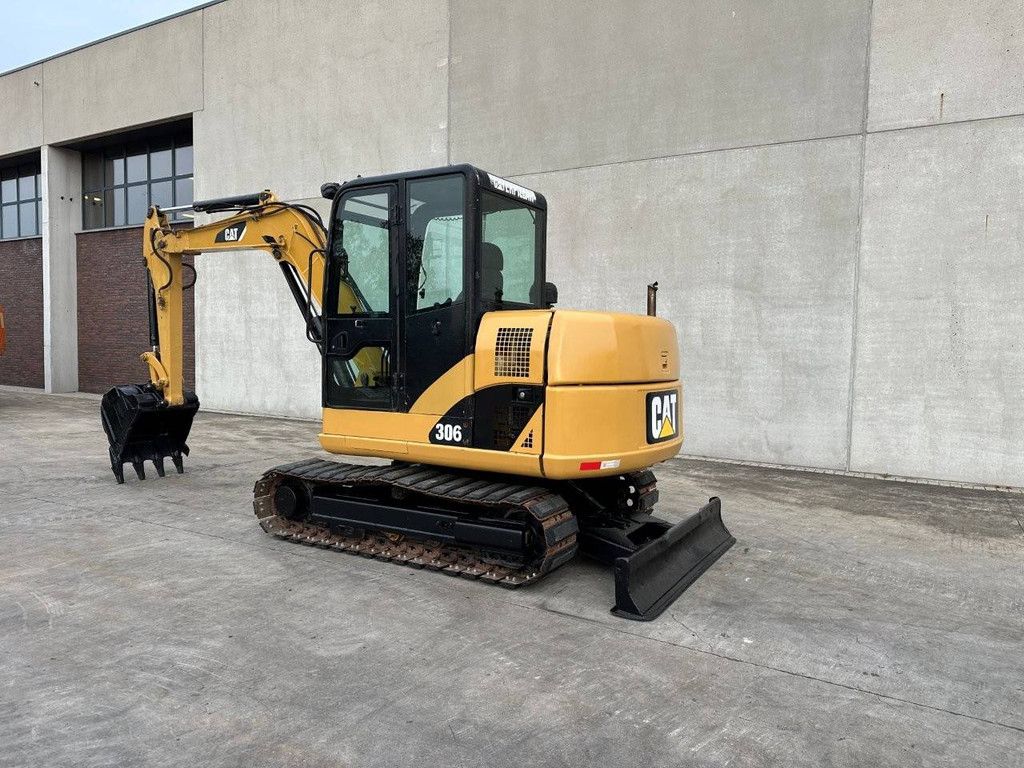 Crawler excavator Caterpillar 306 Diesel 40.5kW 2011