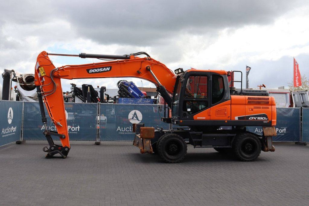 Wielgraafmachine Doosan DX190W-5 Diesel 129kW 2021