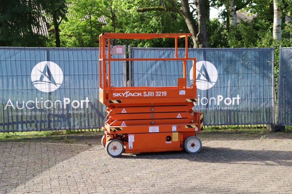 Skyjack SJ3219 Electric Scissor Lift 7.8m 2012