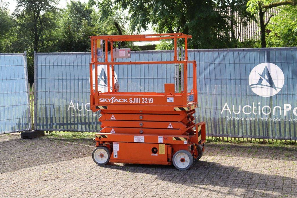 Skyjack SJ3219 Electric Scissor Lift 7.8m 2012