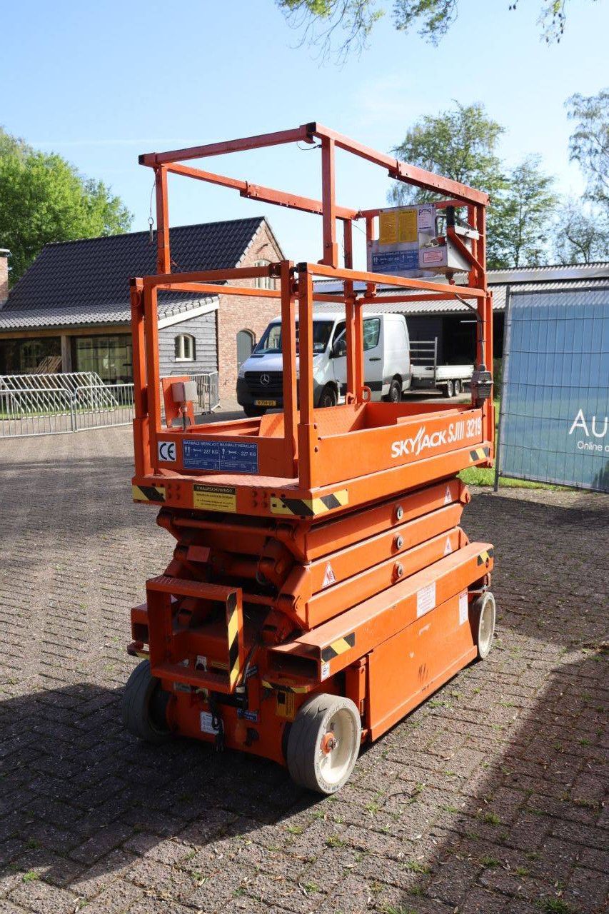 Skyjack SJ3219 Electric Scissor Lift 7.8m 2012