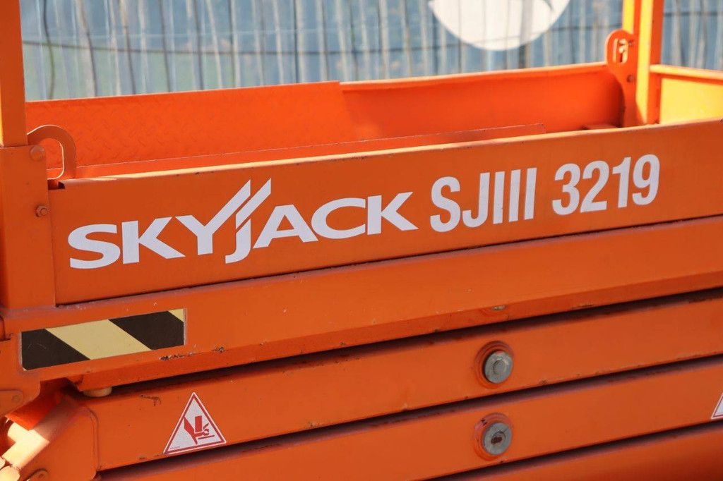 Skyjack SJ3219 Electric Scissor Lift 7.8m 2012