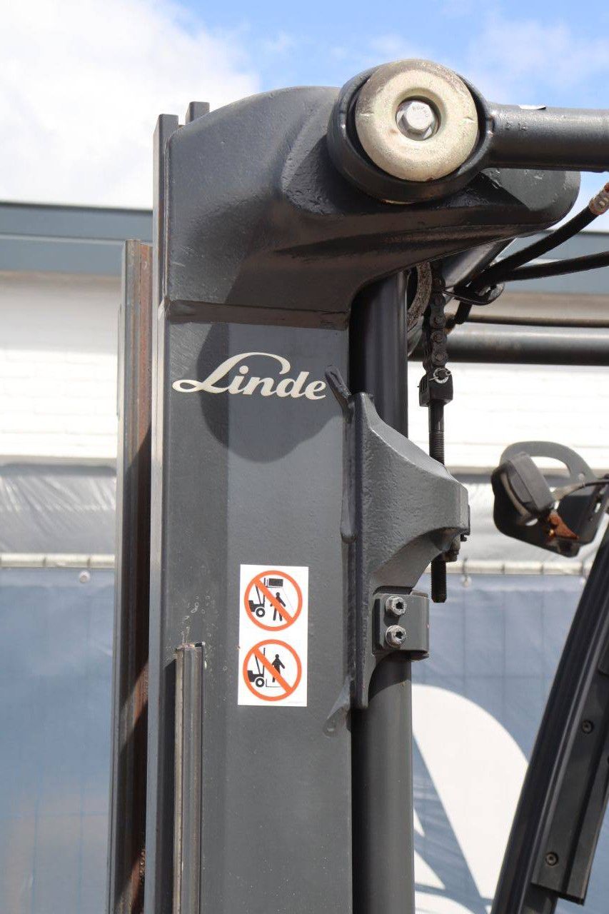 Linde H25D-01 Diesel-Gabelstapler 2500 kg 2021