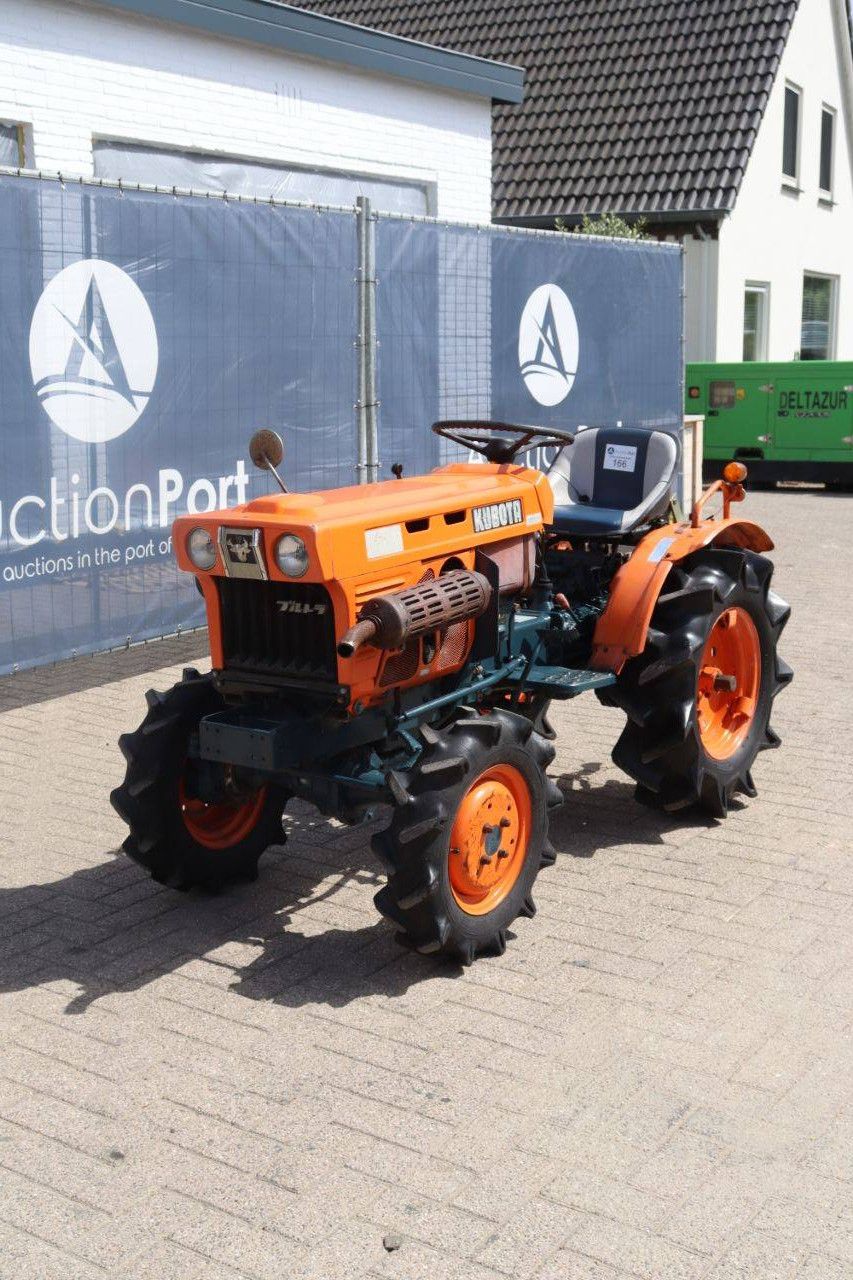 Kleintraktor Kubota B7001 Diesel 14 PS