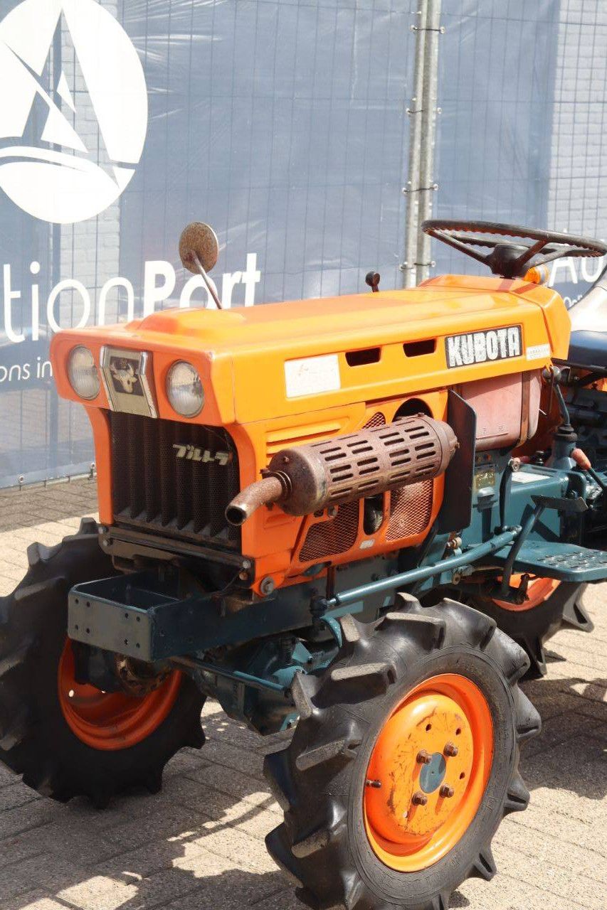 Kleintraktor Kubota B7001 Diesel 14 PS