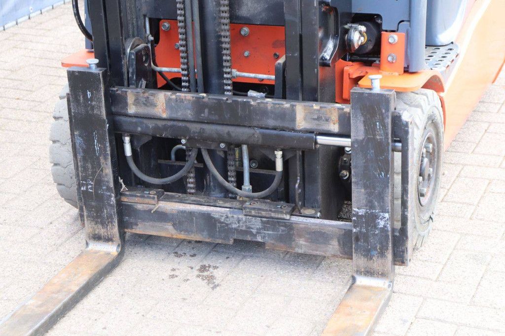 Toyota 8FBET16 Electric Forklift 1600kg 3.3m 2013