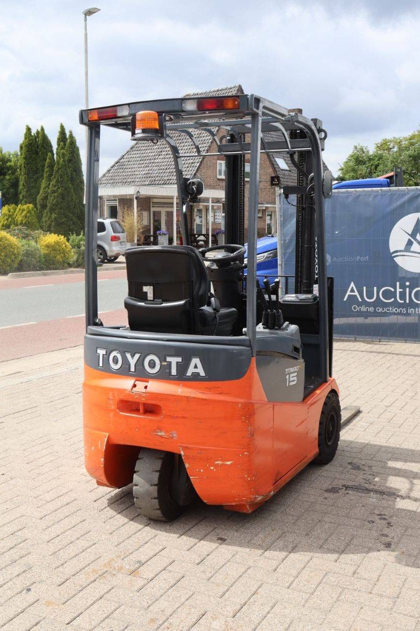 Toyota 7FBEST15 Electric Forklift 1500kg 2011