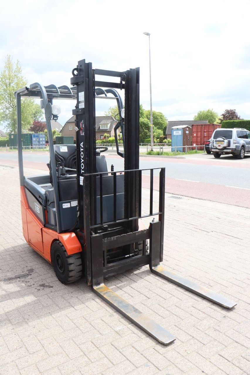 Toyota 7FBEST15 Electric Forklift 1500kg 2011