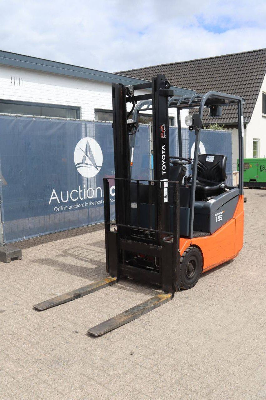 Toyota 7FBEST15 Electric Forklift 1500kg 2011