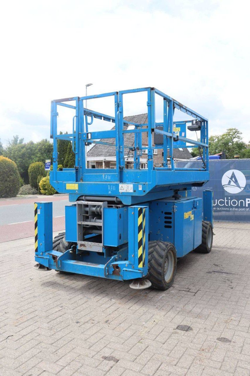 Scherenhebebühne Genie GS2669 RT Diesel 2014 9,7 m