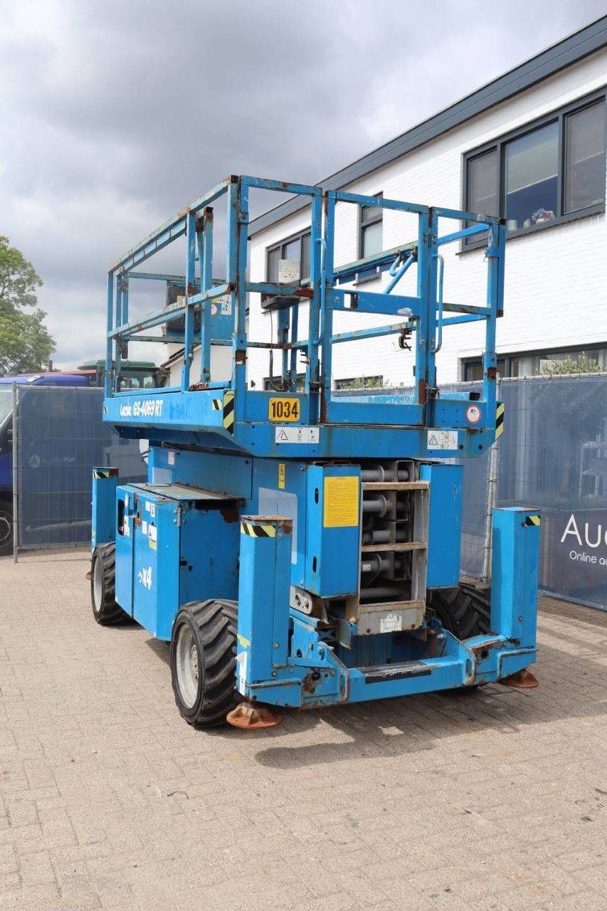 Scissor lift Genie GS-4069 Diesel 14.12m 2012