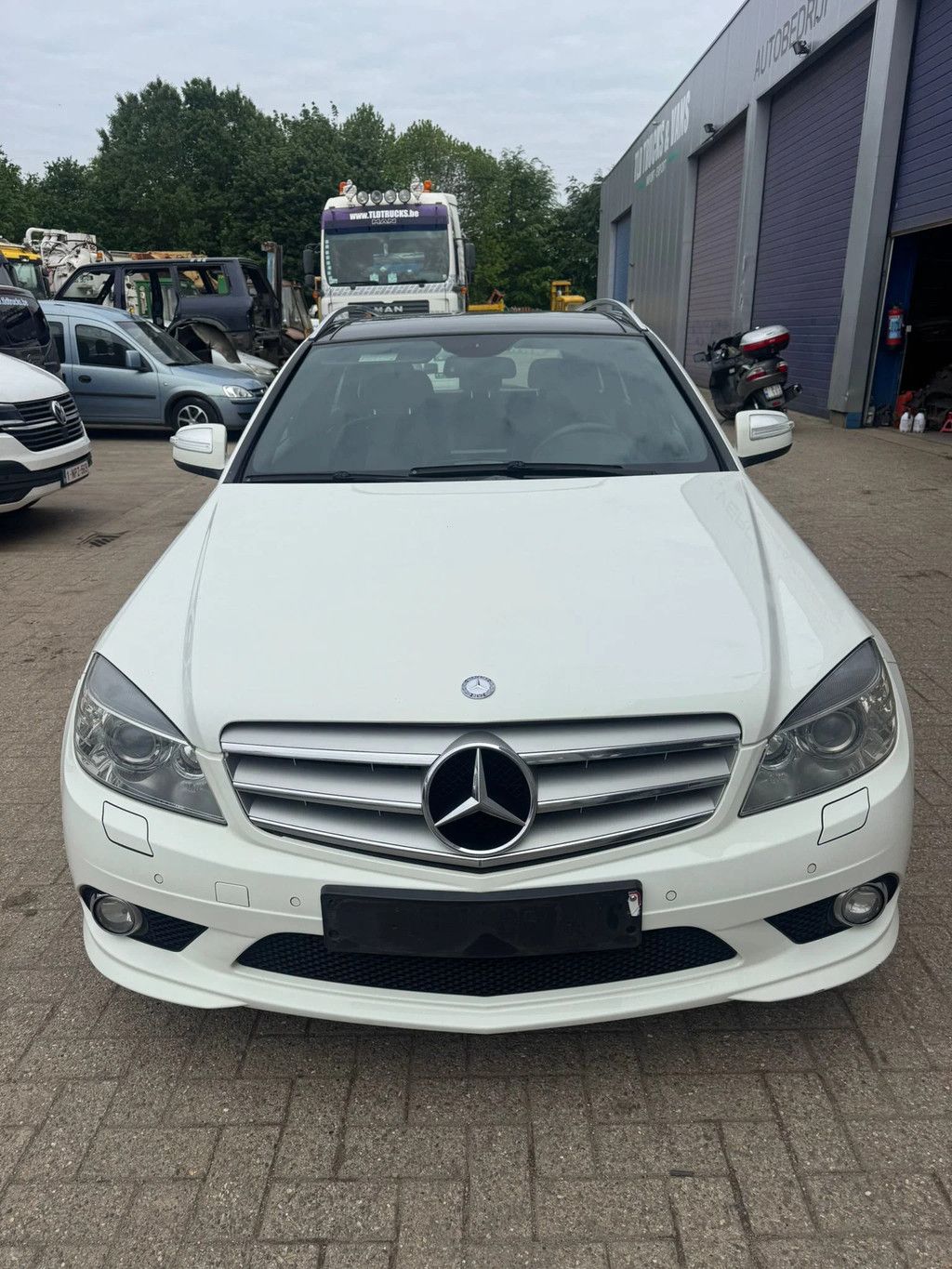 Mercedes-Benz C-klasse **C200-PANO ROOF-BELGIAN CAR**