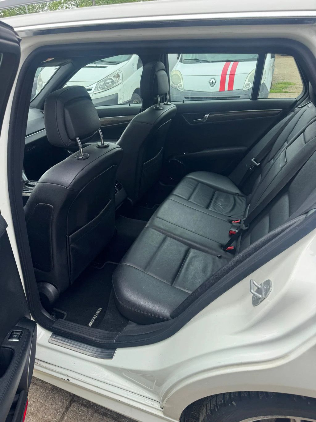 Mercedes-Benz C-klasse **C200-PANO ROOF-BELGIAN CAR**