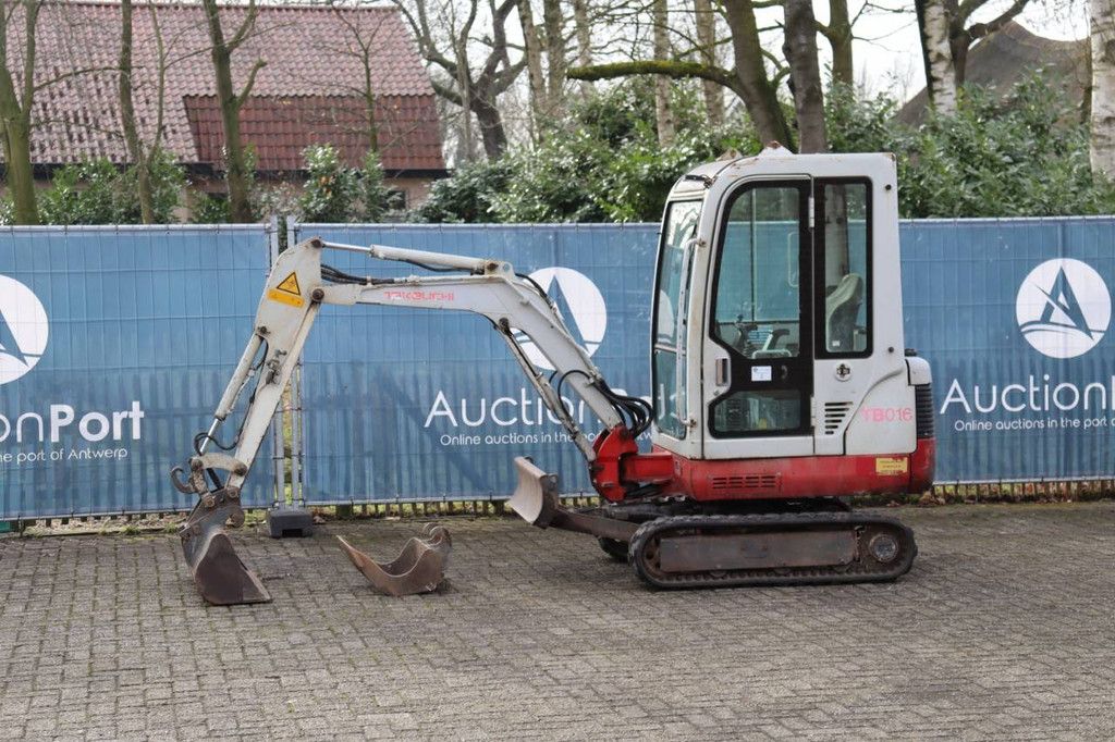 Minigraver Takeuchi TB016 Diesel 9kW 2001