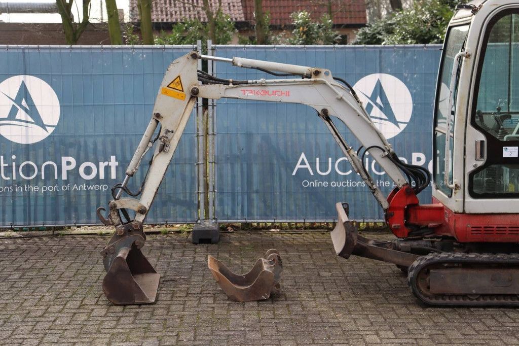 Minigraver Takeuchi TB016 Diesel 9kW 2001