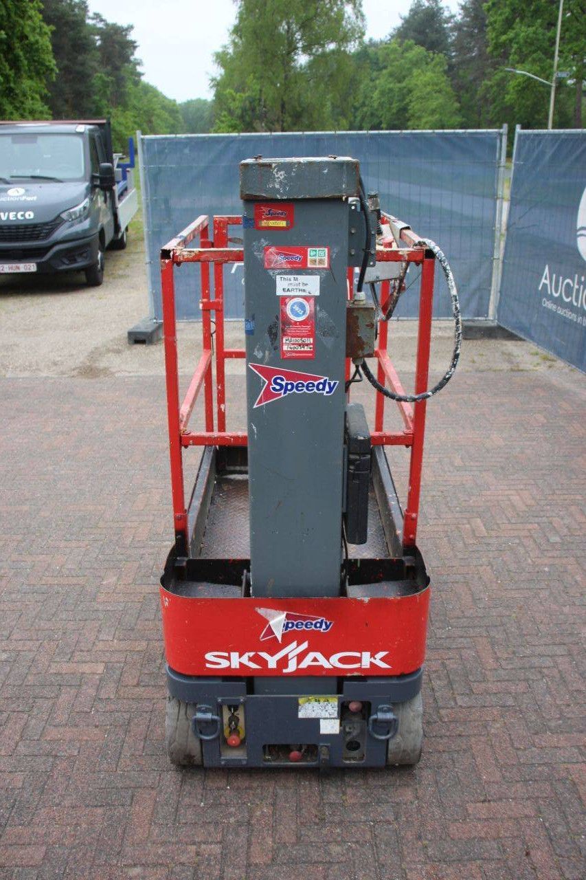 Skyjack SJ12 Elektrischer Mastlift