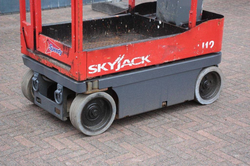 Skyjack SJ12 Elektrischer Mastlift