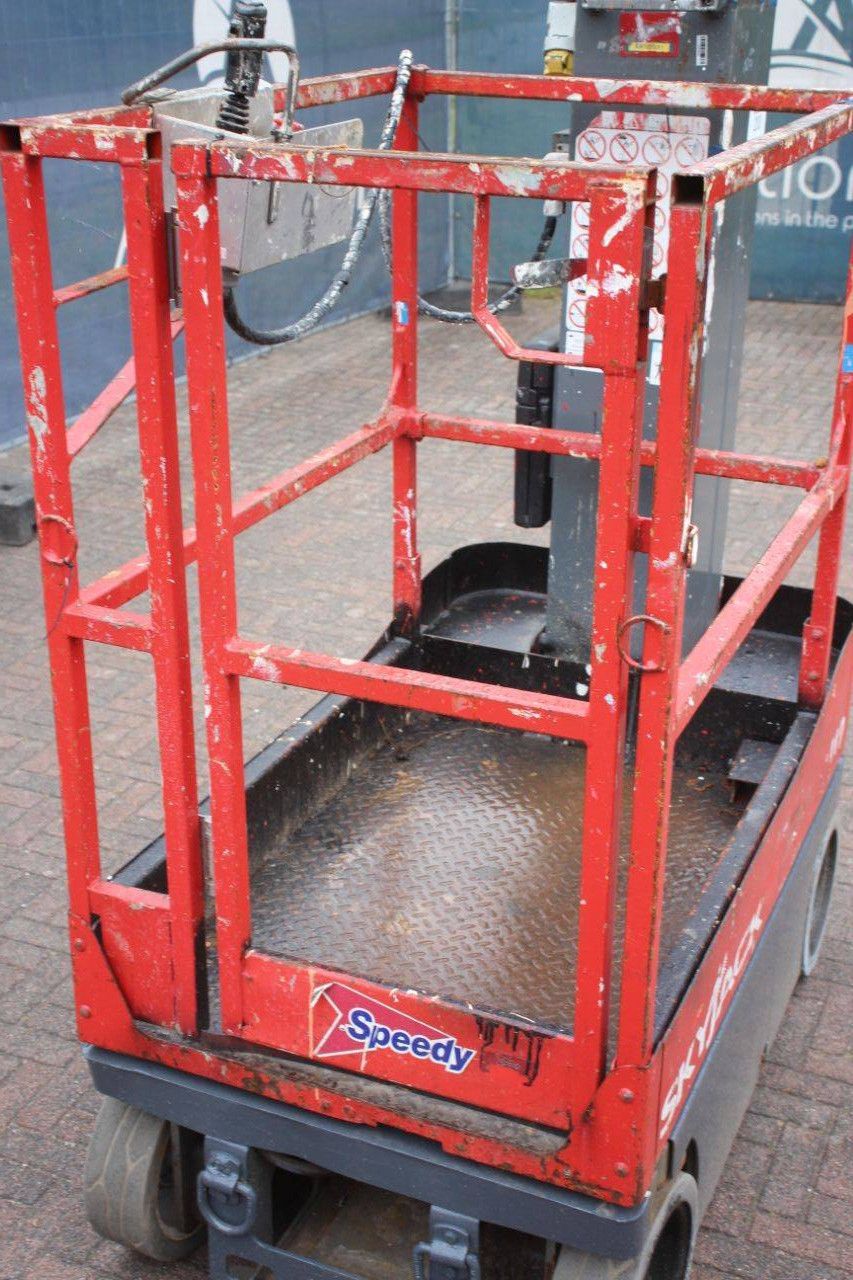 Skyjack SJ12 Elektrischer Mastlift