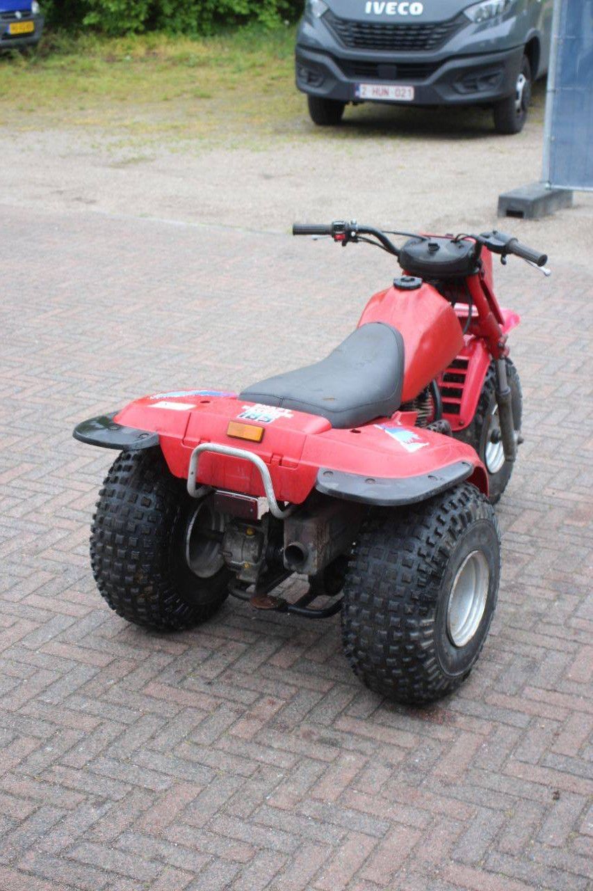 Quad Kawasaki 185 Benzine