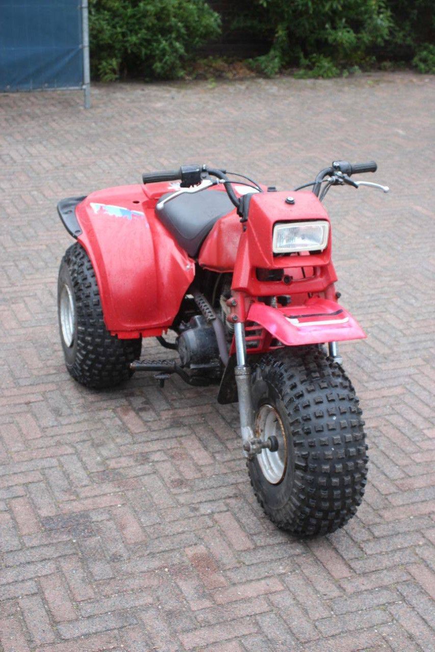 Quad Kawasaki 185 Benzine
