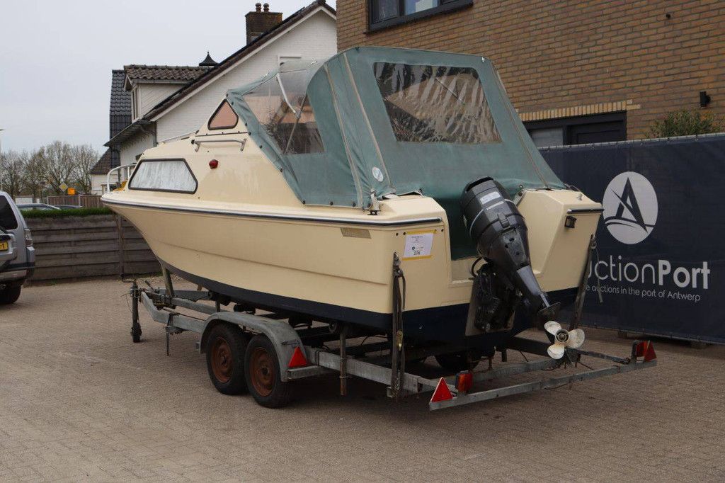 Beekman 580 Orient Benzin-Schnellboot 50 PS mit Trailer (Margin)
