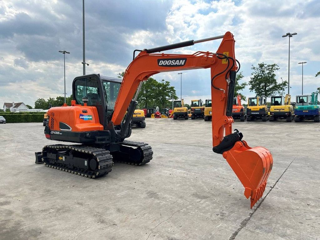 Doosan DX55-9CN Diesel-Raupenbagger 2020