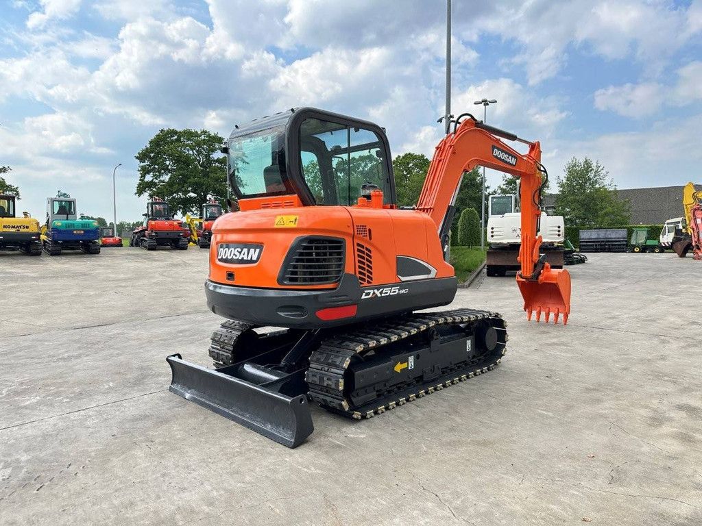 Doosan DX55-9CN Diesel-Raupenbagger 2020