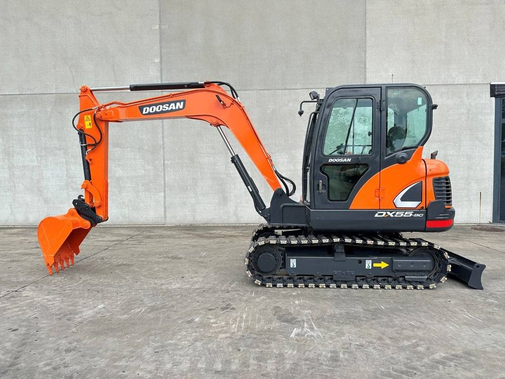 Doosan DX55-9CN Diesel-Raupenbagger 2020