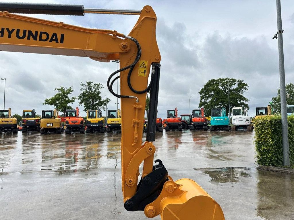 Raupenbagger Hyundai R60VS Diesel 2016