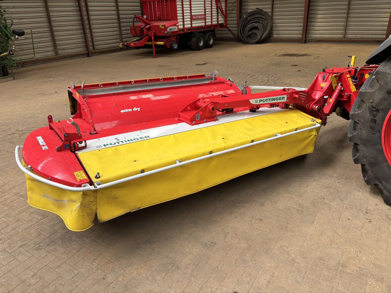 Pottinger novacat 302 maaier met kneuzer