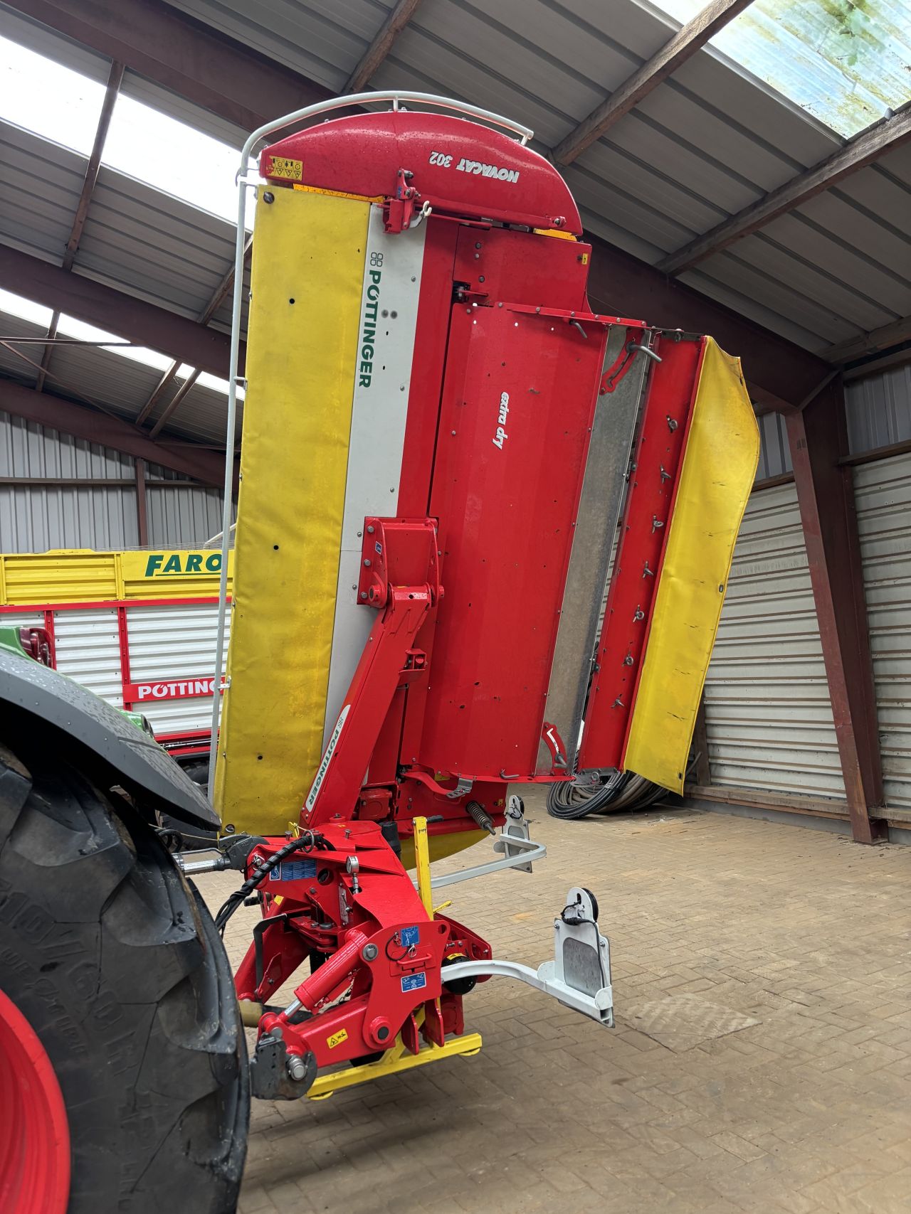 Pottinger novacat 302 maaier met kneuzer