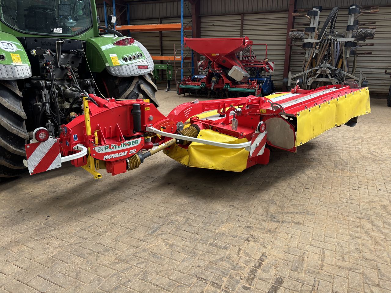 Pottinger novacat 302 maaier met kneuzer