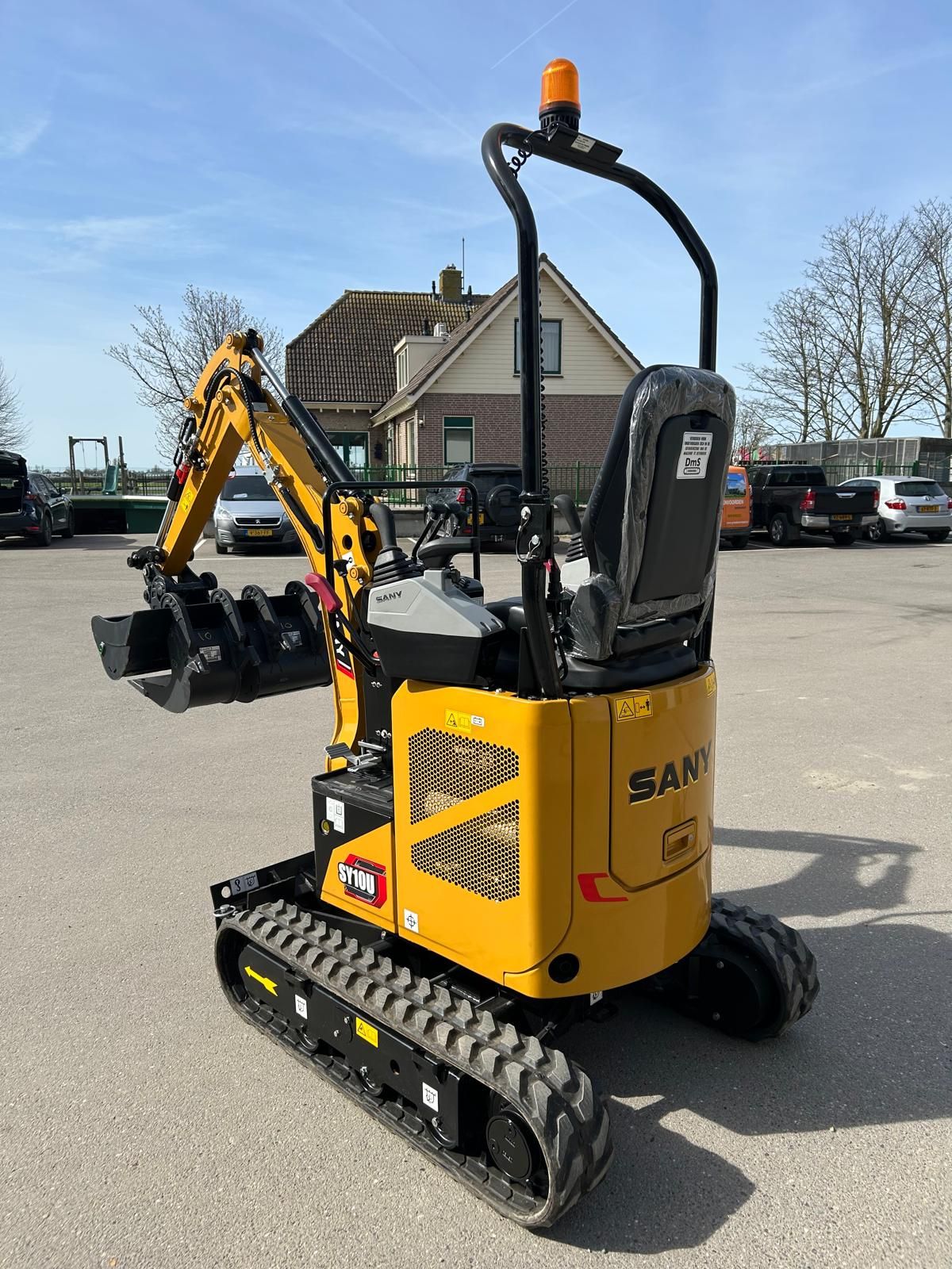Sany SY10U graafmachine nieuw. Tijdelijk verlaagde actie prijs!