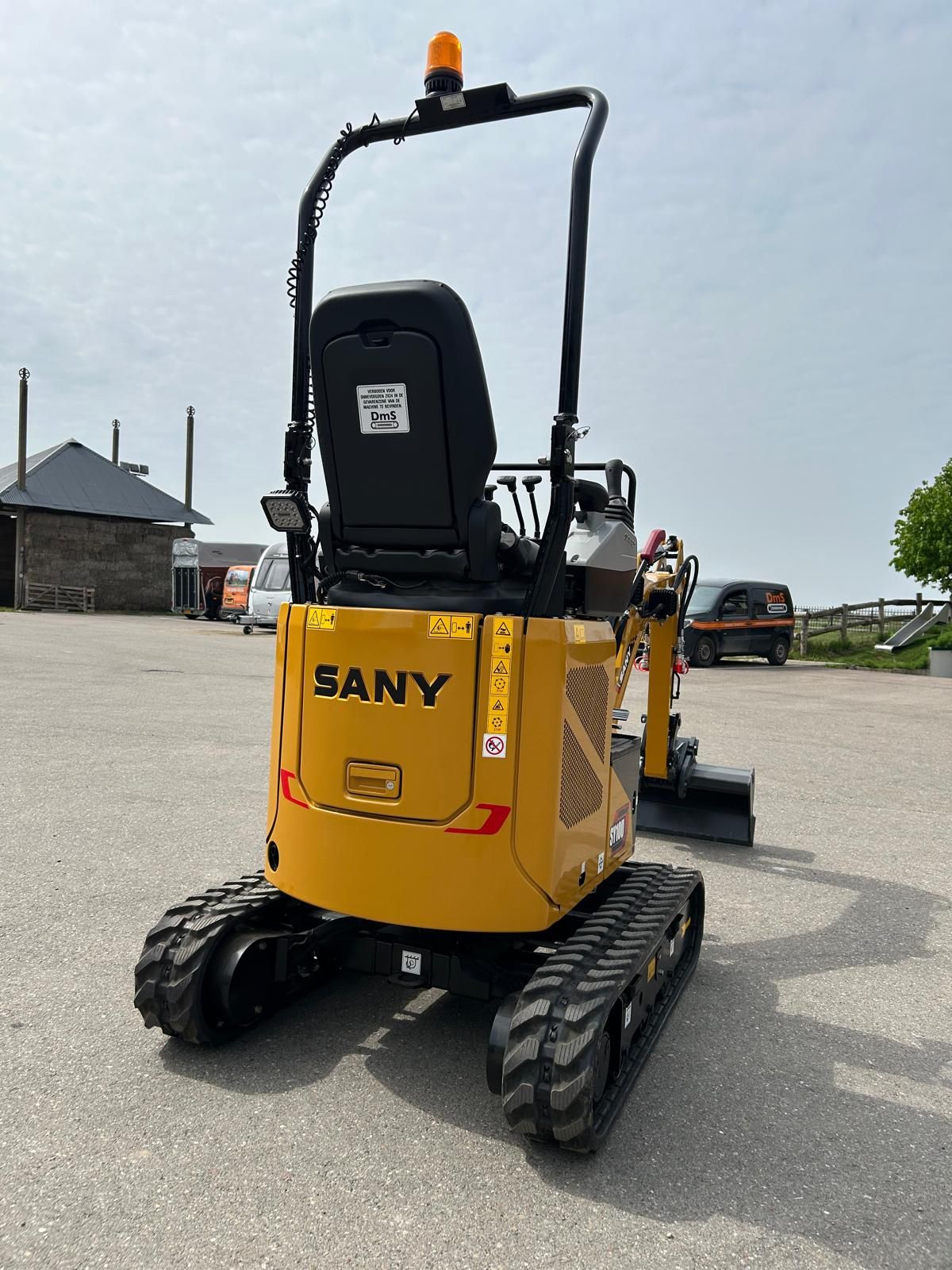 Sany SY10U graafmachine nieuw. Tijdelijk verlaagde actie prijs!