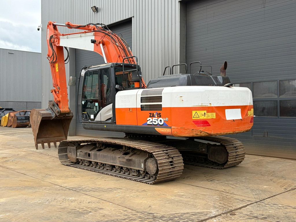 Hitachi ZX250-6