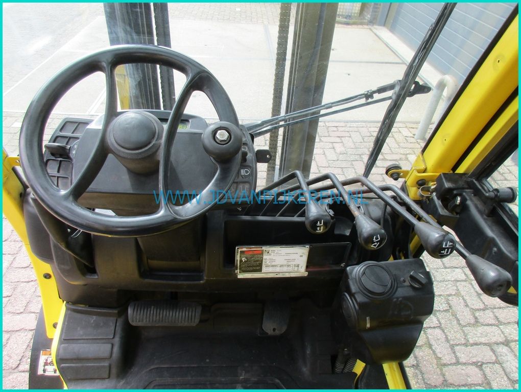 Hyster H3.0FT diesel+8758uur+sideshift+4xhydraulic+cabine