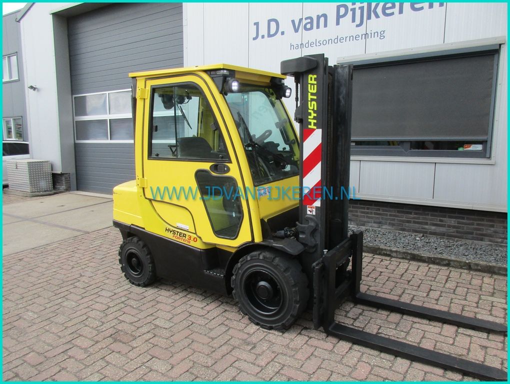 Hyster H3.0FT diesel+8758uur+sideshift+4xhydraulic+cabine