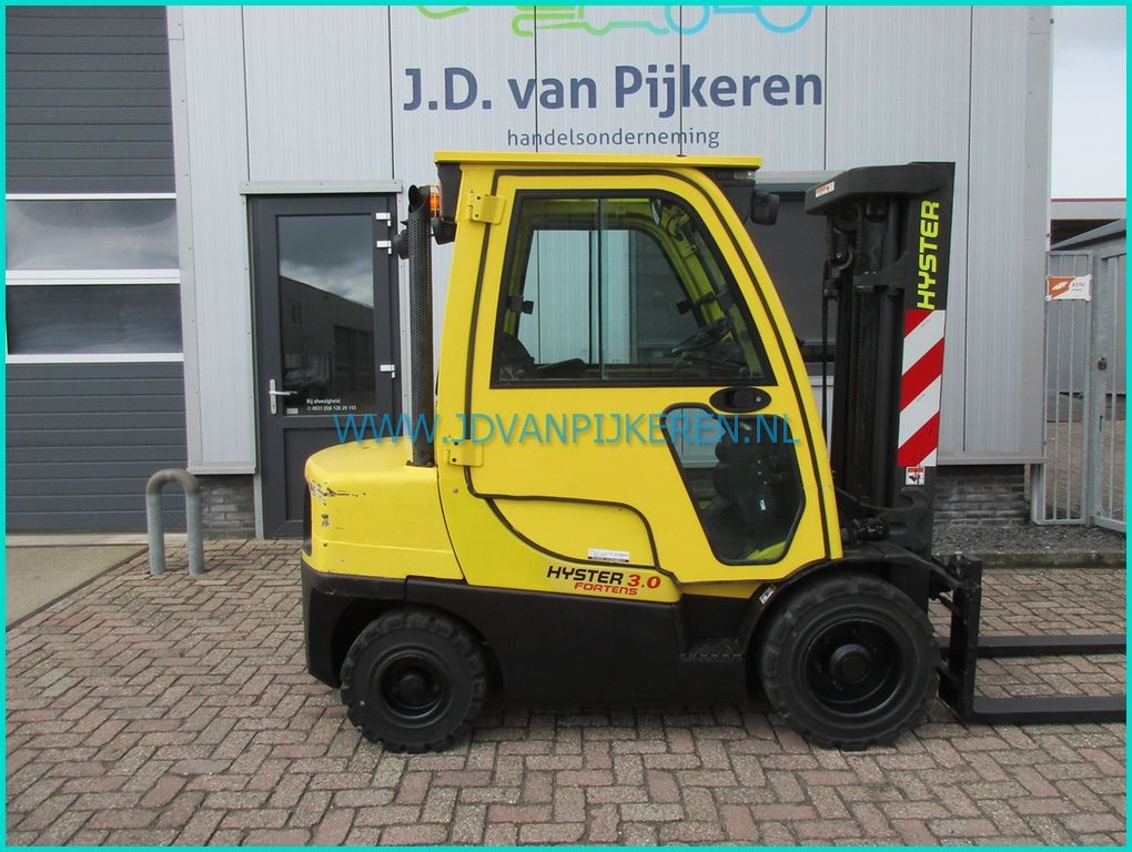 Hyster H3.0FT diesel+8758uur+sideshift+4xhydraulic+cabine