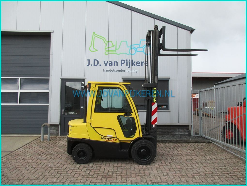 Hyster H3.0FT diesel+8758uur+sideshift+4xhydraulic+cabine