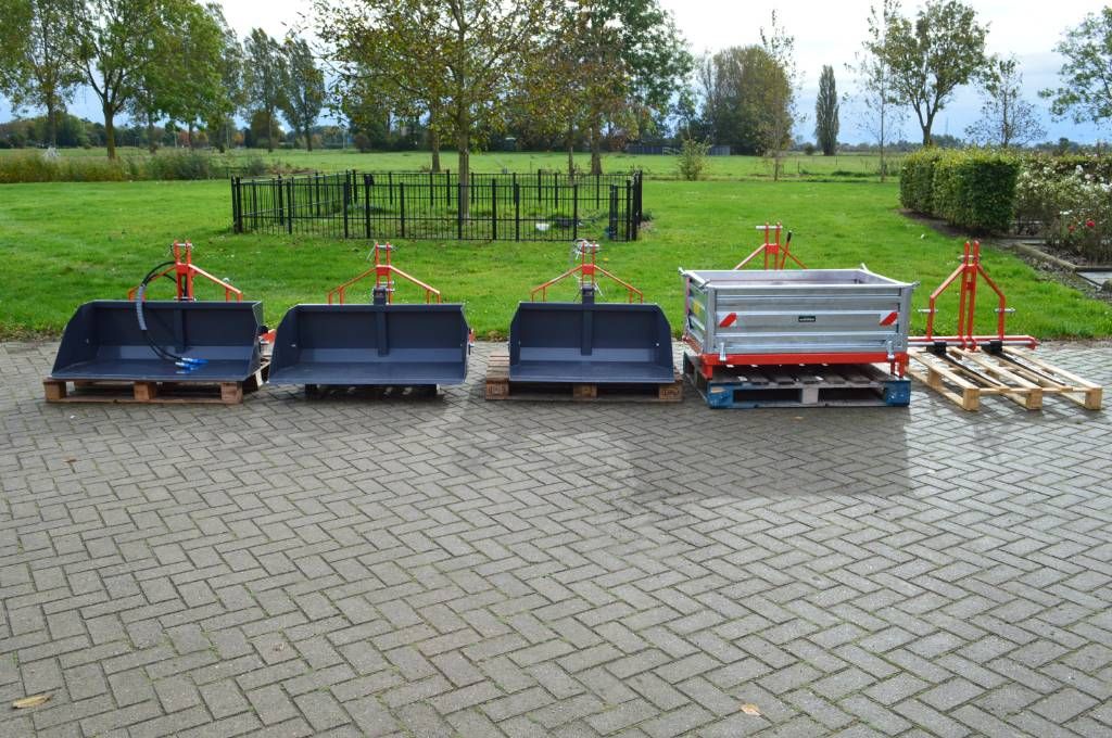 Panther 120 Grondbak hydr. 3-punts Compacttractor