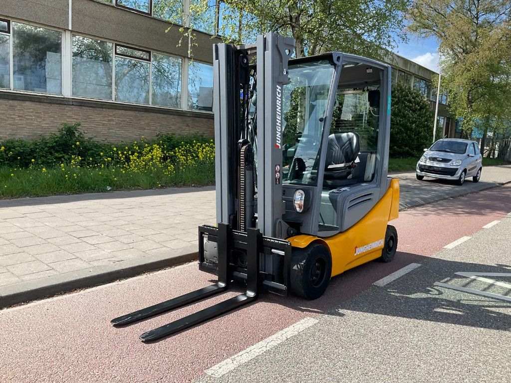 Jungheinrich EFG320 2000KG 4.40METER HEFTRUCK