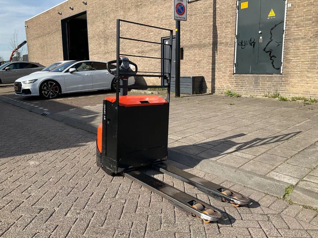 Toyota LWE160 1600KG LITHIUM PALLETWAGEN / HEFTRUCK
