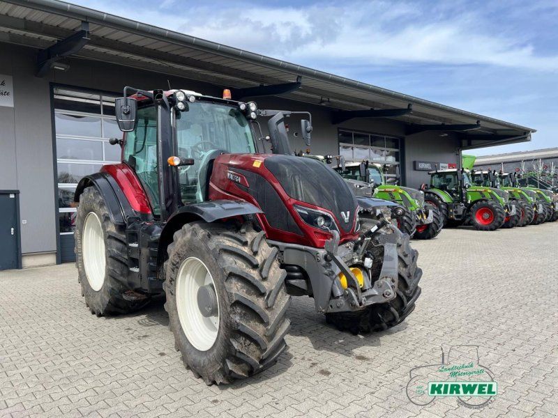 Valtra T 214 Versu
