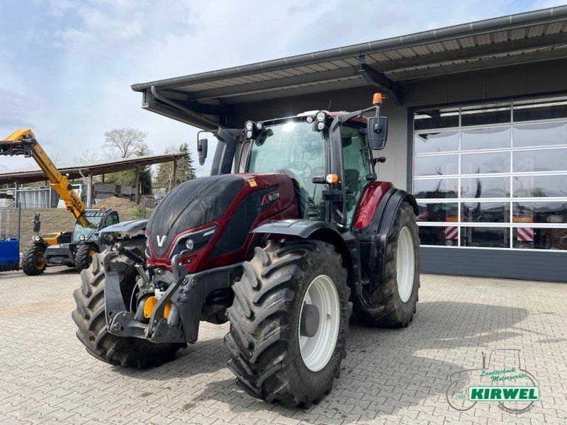 Valtra T 214 Versu