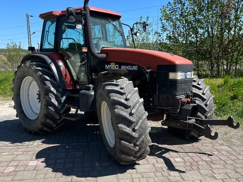 New Holland M 160