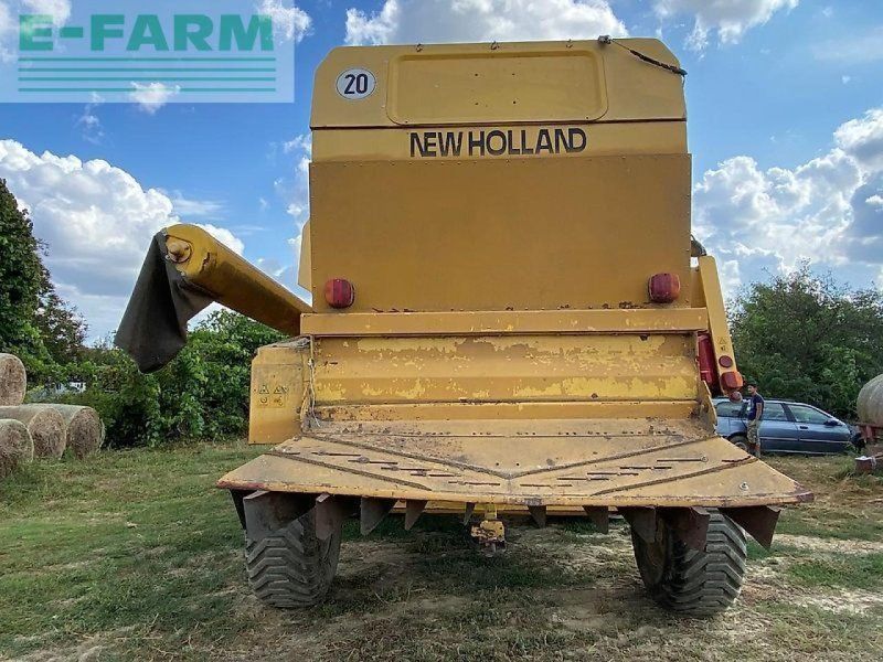 New Holland tx68