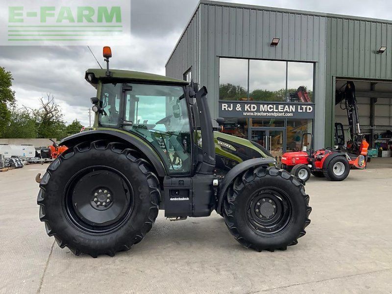 Valtra g135 active  (st26596)