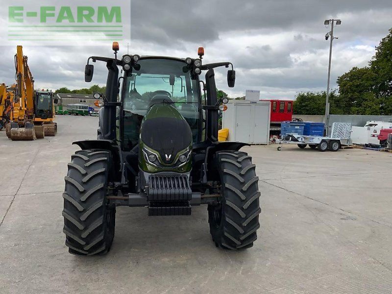Valtra g135 active  (st26596)